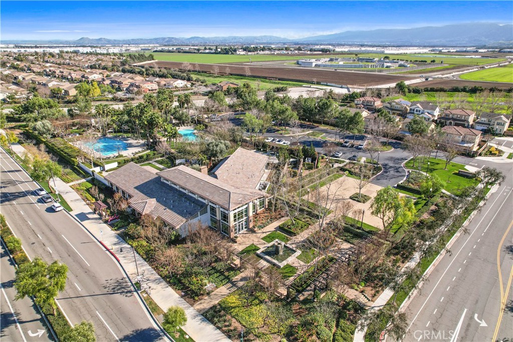 6066 La Grange Lane