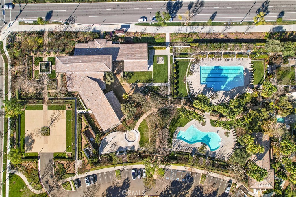 6066 La Grange Lane