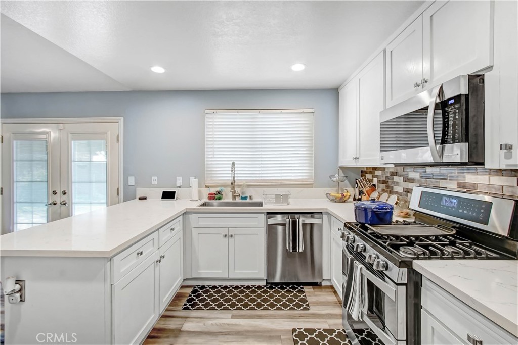 2379 W Loma Vista Drive