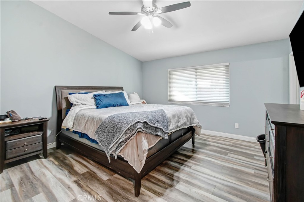 2379 W Loma Vista Drive