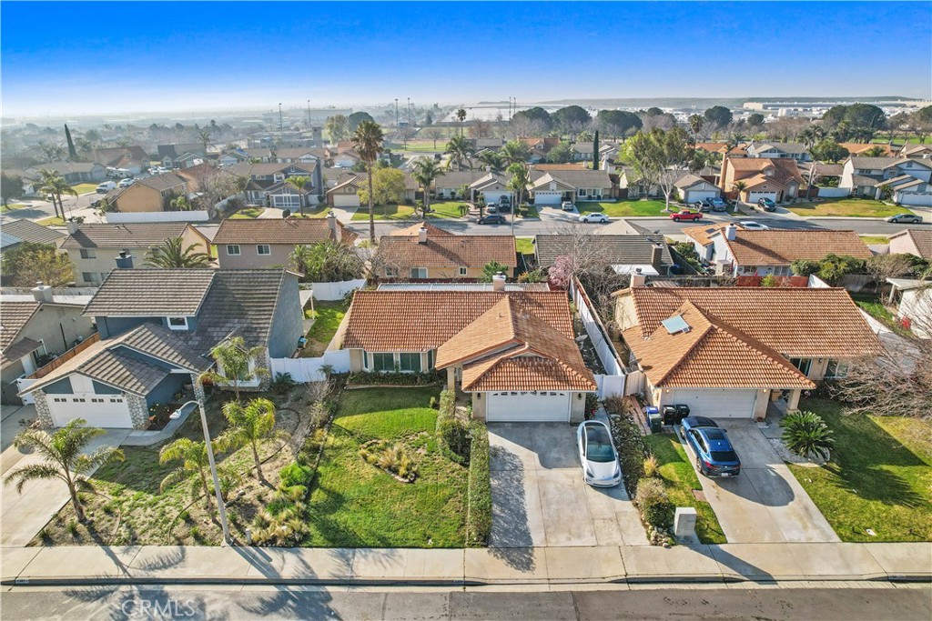 2379 W Loma Vista Drive