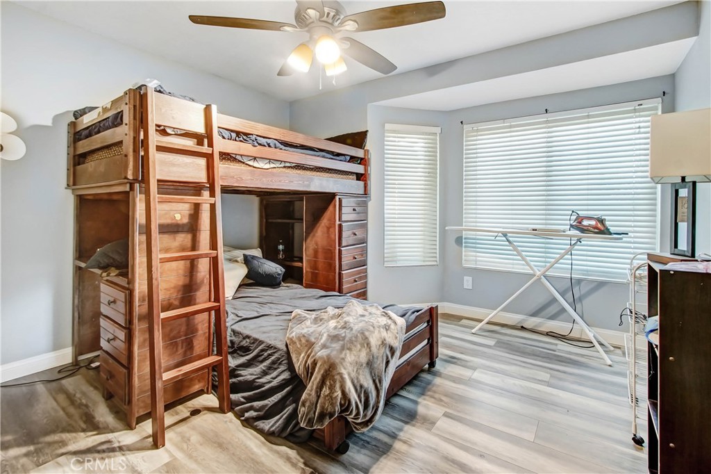 2379 W Loma Vista Drive