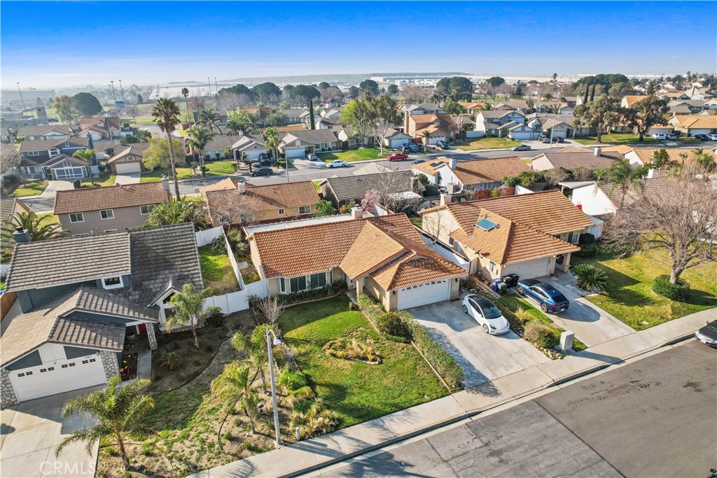 2379 W Loma Vista Drive