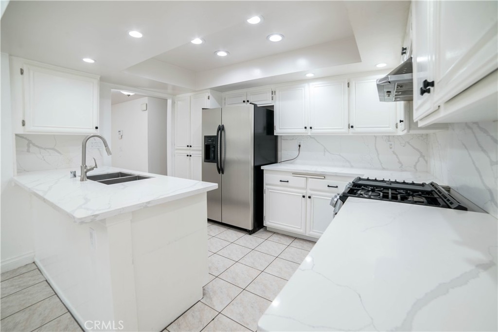 8585 Sandalwood Court