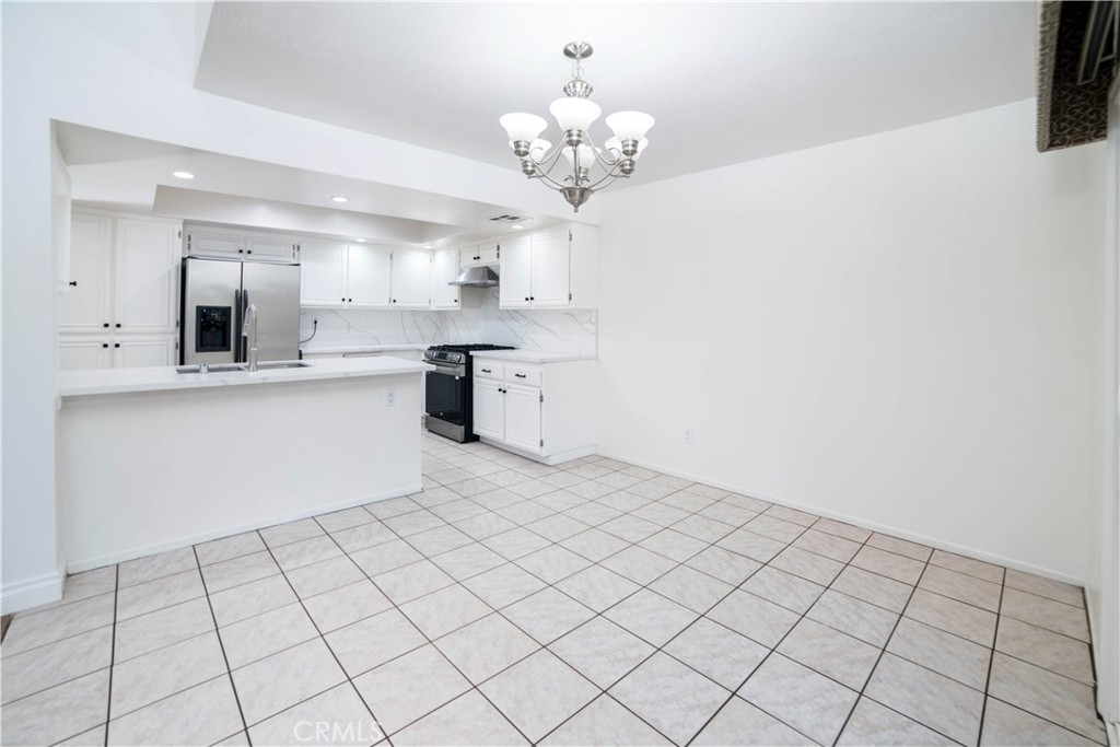 8585 Sandalwood Court