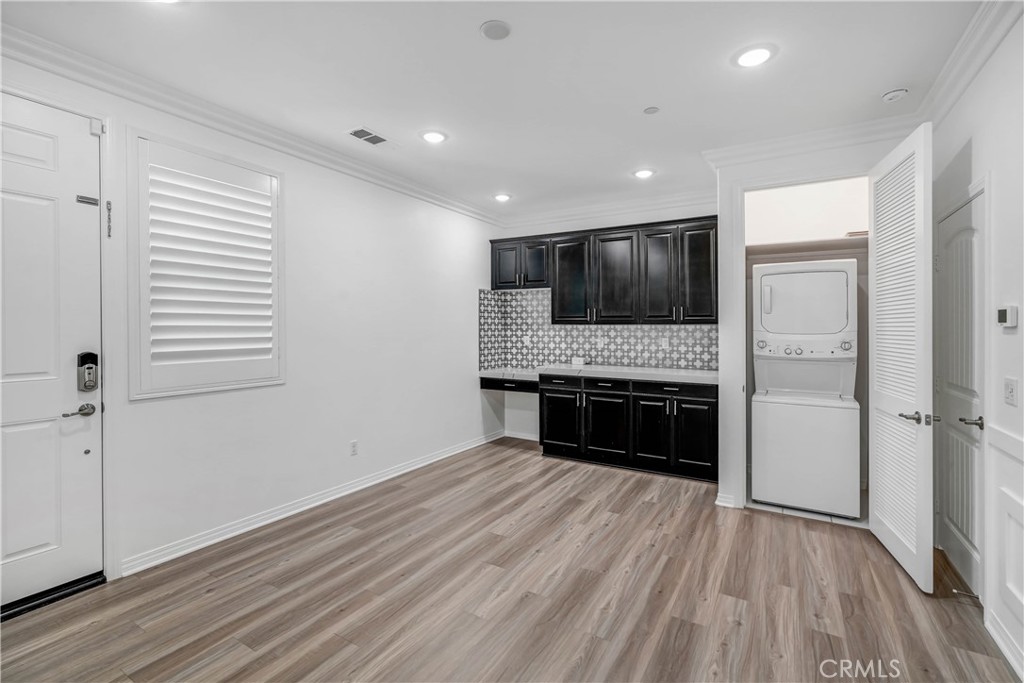 5695 Skimmer Drive