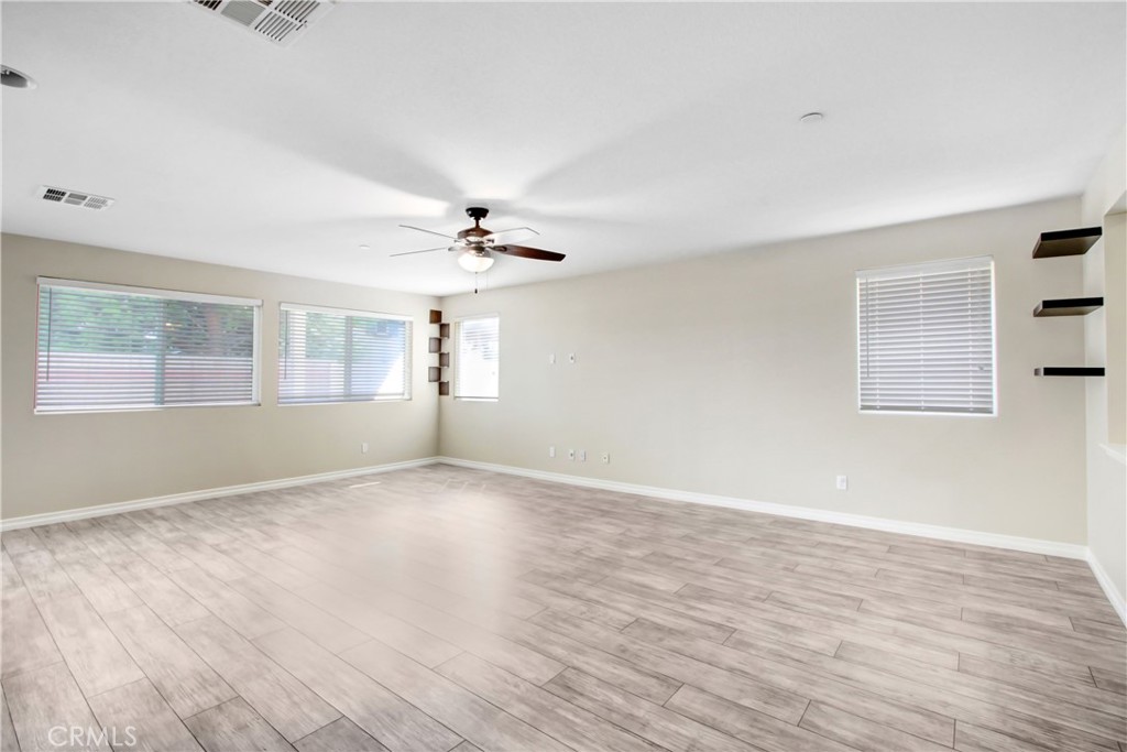1335 Comfrey Leaf Drive