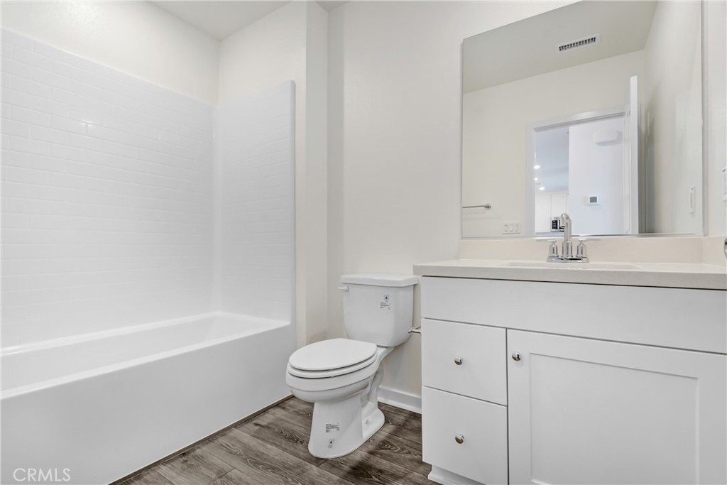 4127 E Circle Paseo 202