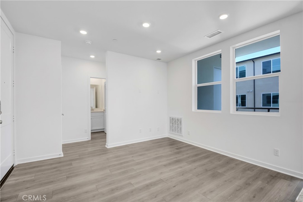 4127 E Circle Paseo 202
