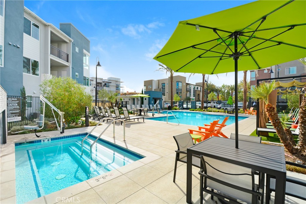 4127 E Circle Paseo 202