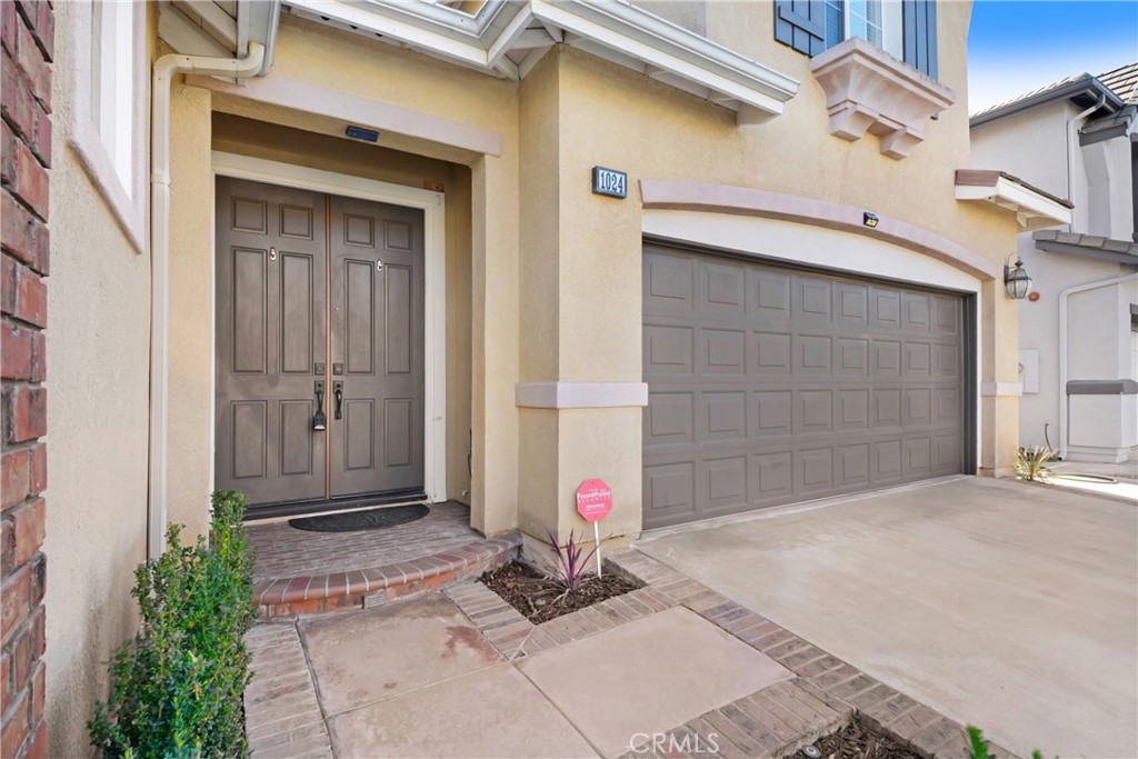 1024 E Thomann Drive