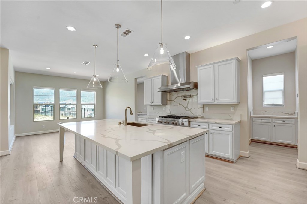 21201 Wildflower Way