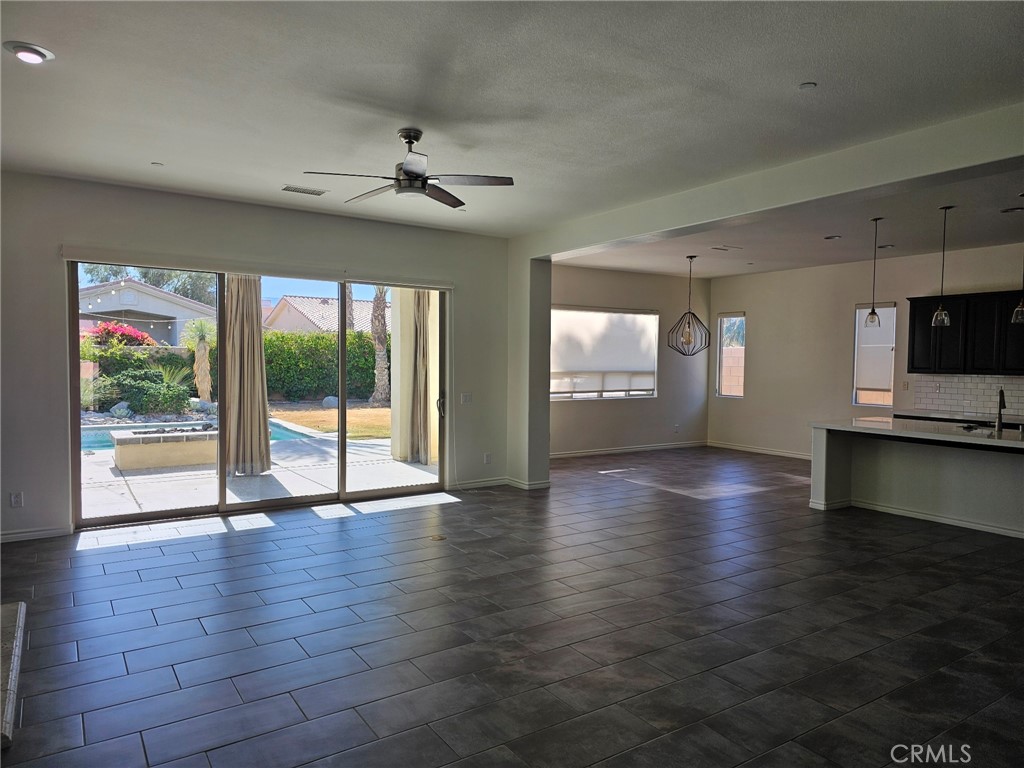 74185 Anastacia Lane