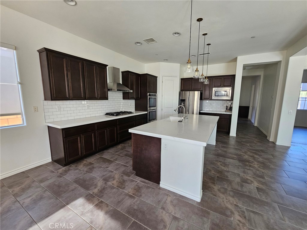 74185 Anastacia Lane