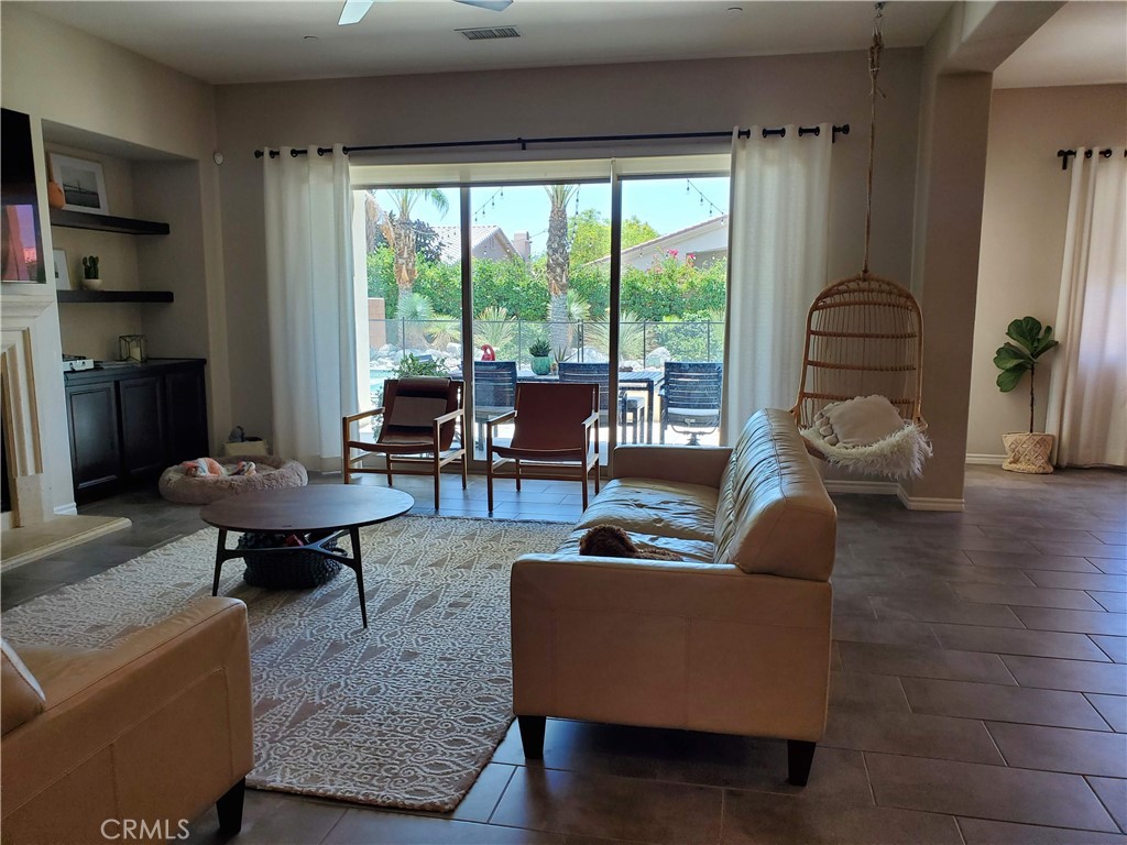 74185 Anastacia Lane
