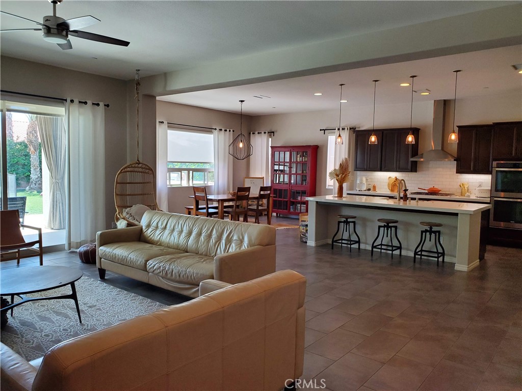 74185 Anastacia Lane