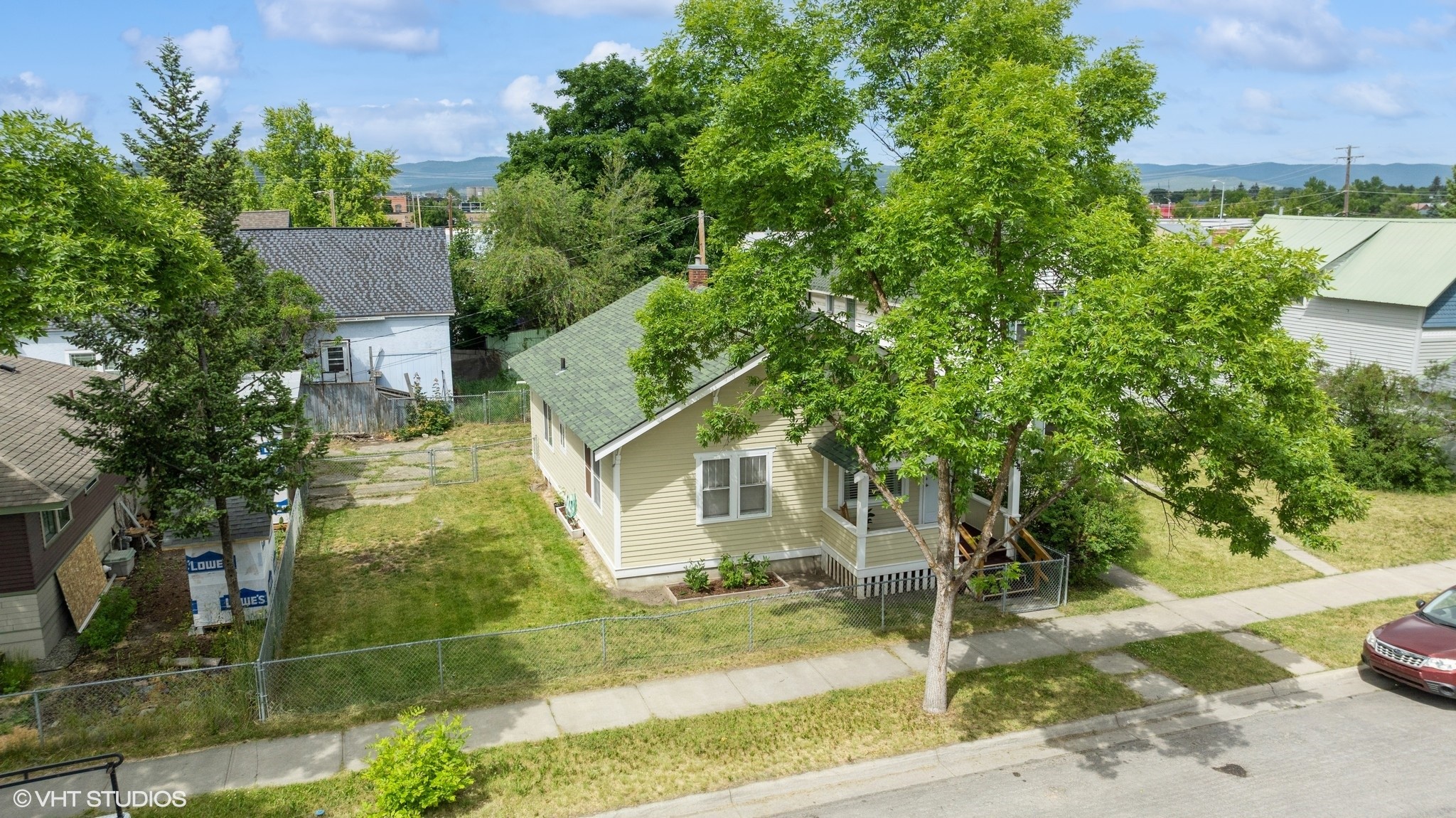 34 3rd Avenue E