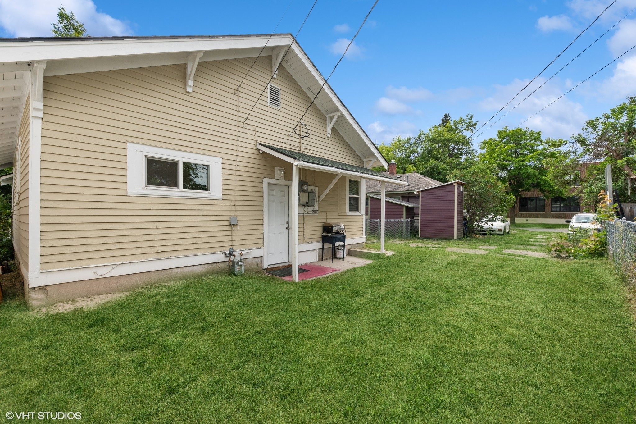 34 3rd Avenue E