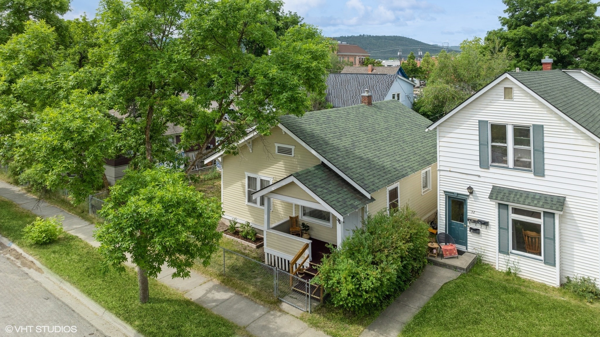 34 3rd Avenue E