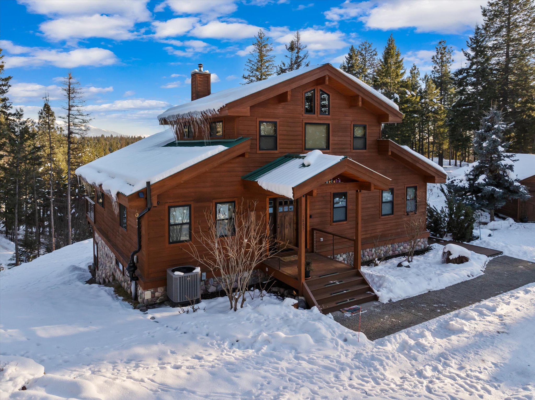1605 Rolling Ridge Loop