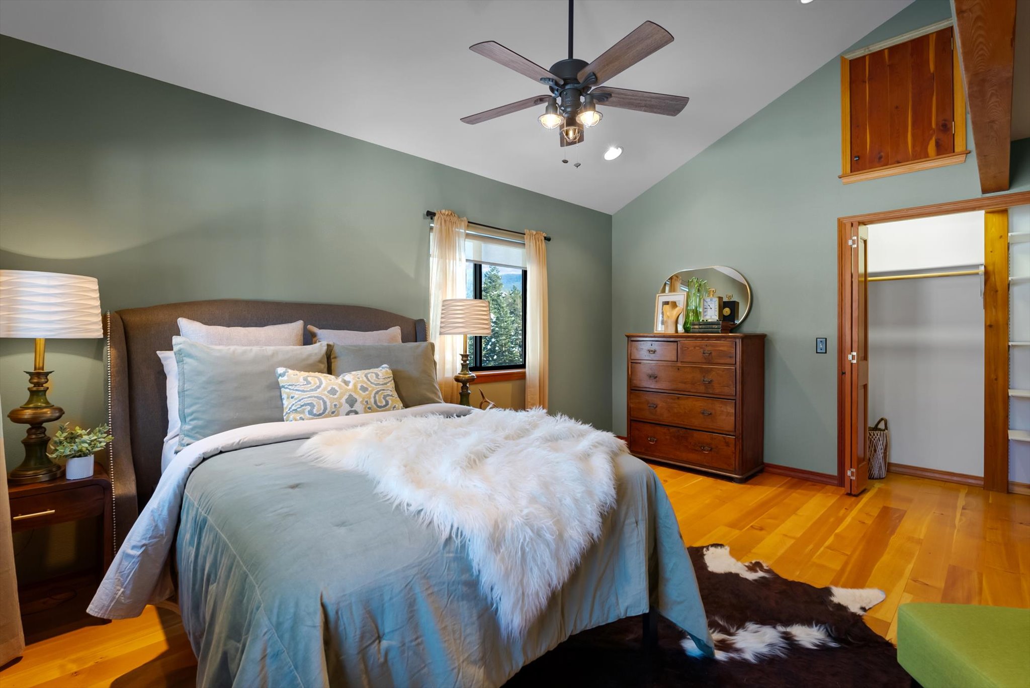 1605 Rolling Ridge Loop
