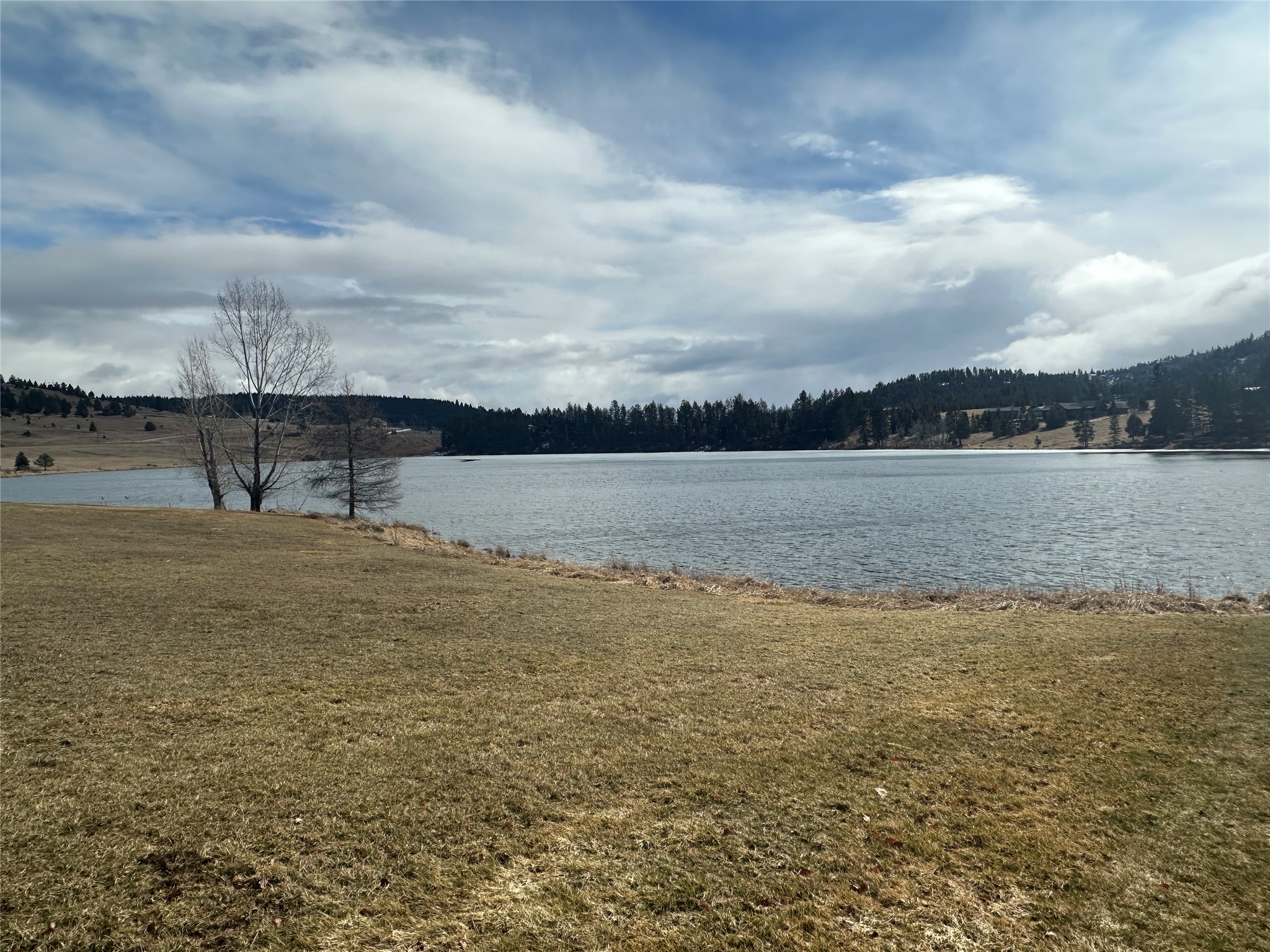 238 Lakeshore Drive