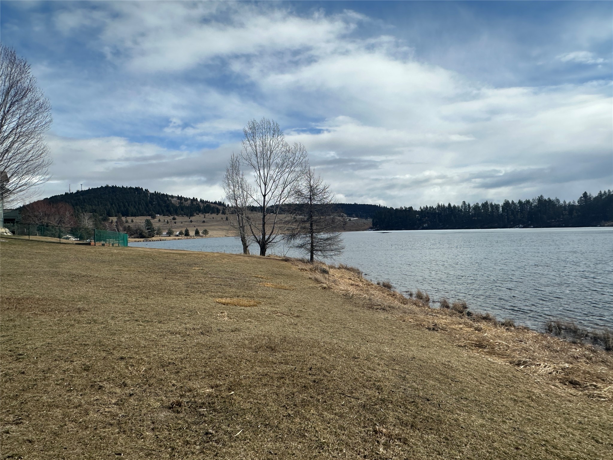 238 Lakeshore Drive