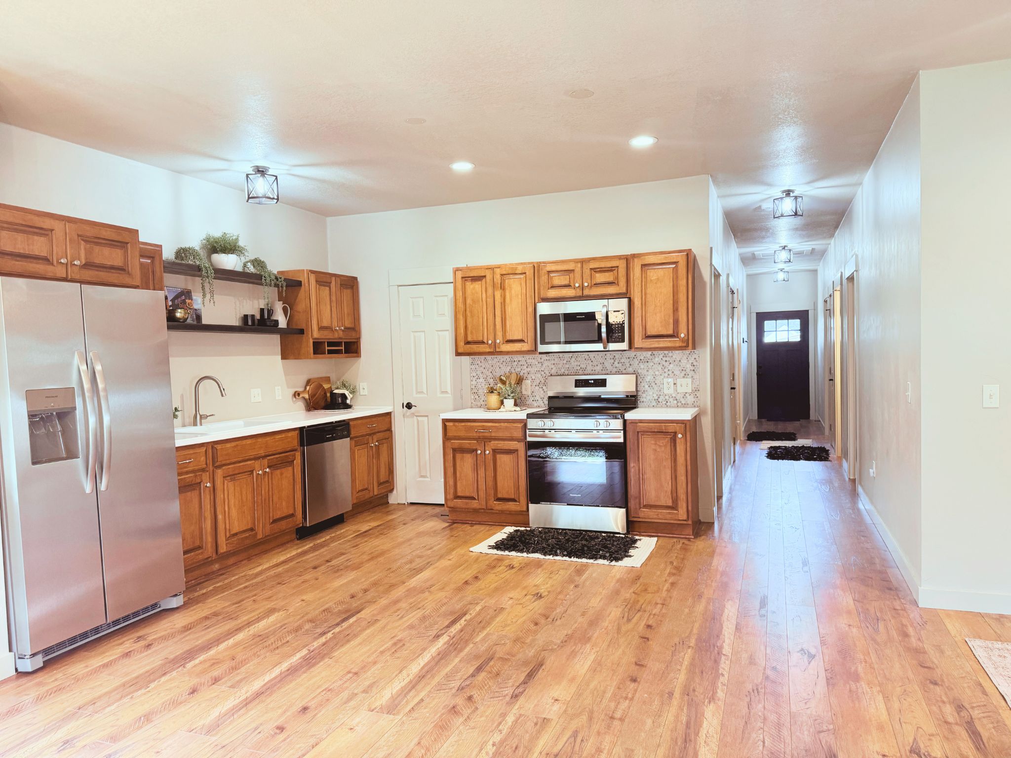 412 W 4th Street