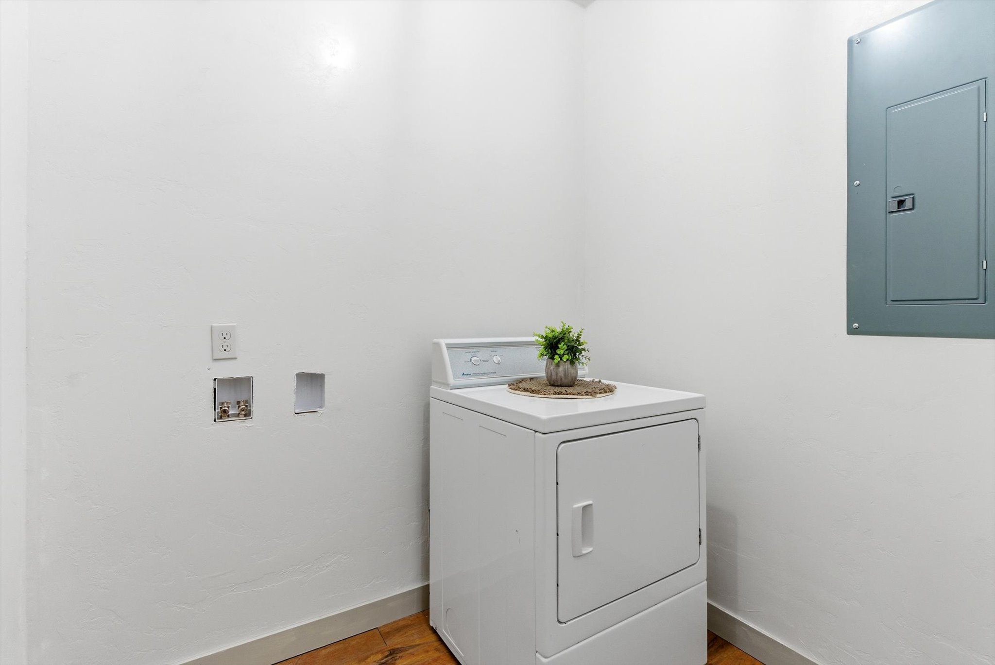 412 W 4th Street