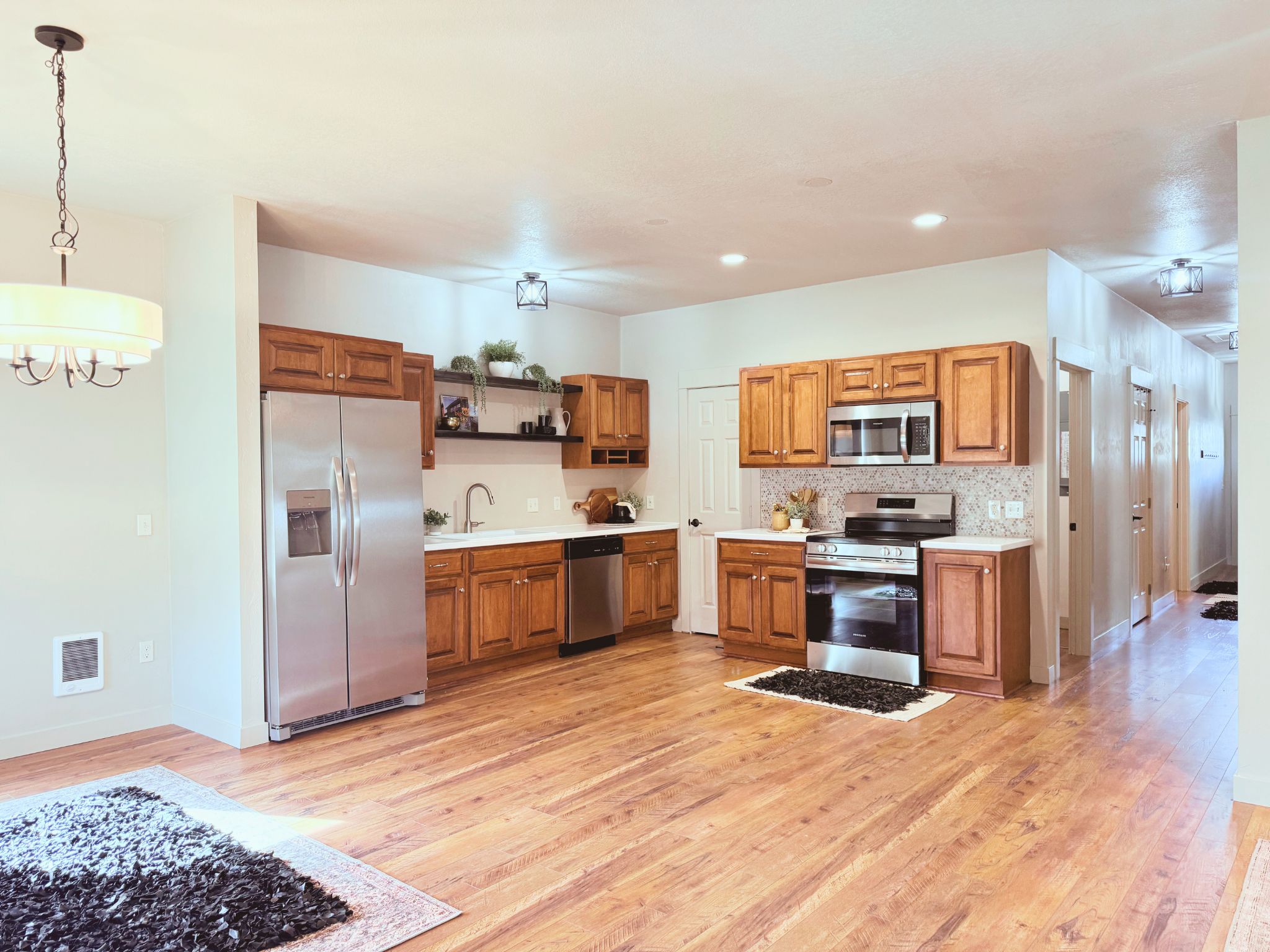 412 W 4th Street