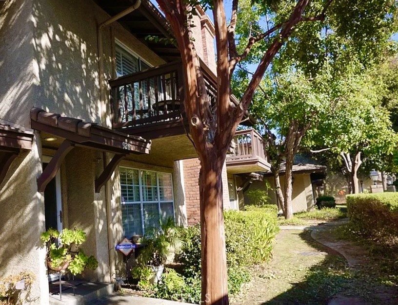 928 S Glendora Avenue