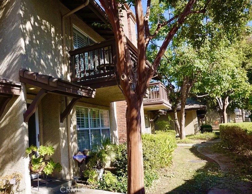 928 S Glendora Avenue