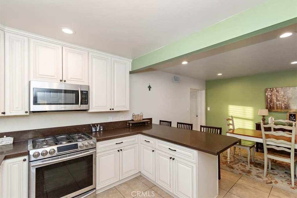 17922 Thornlake Avenue