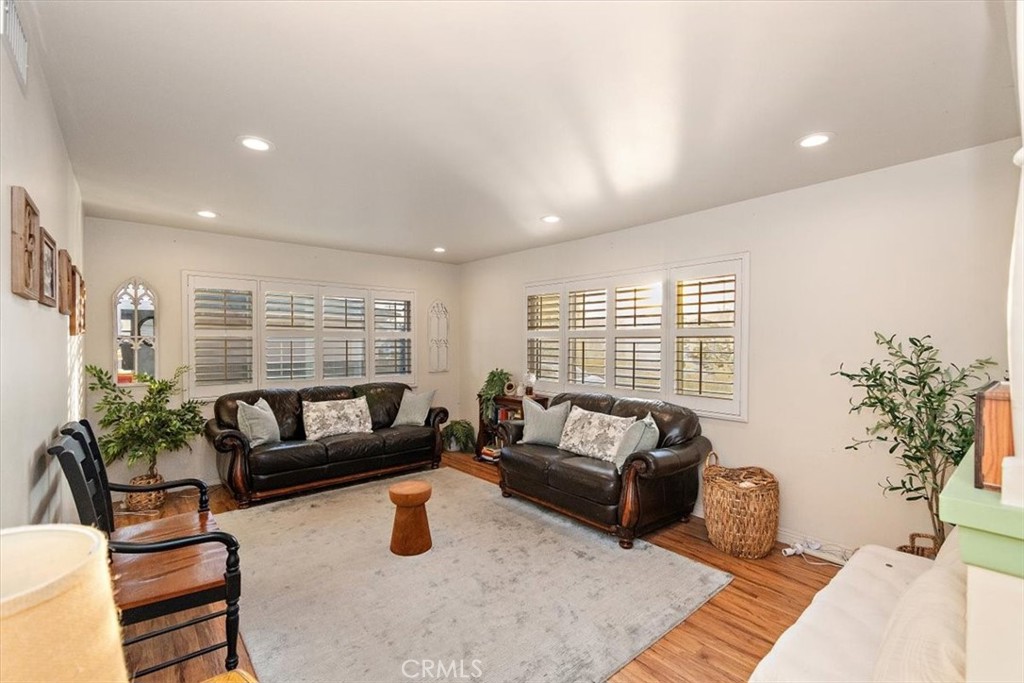 17922 Thornlake Avenue