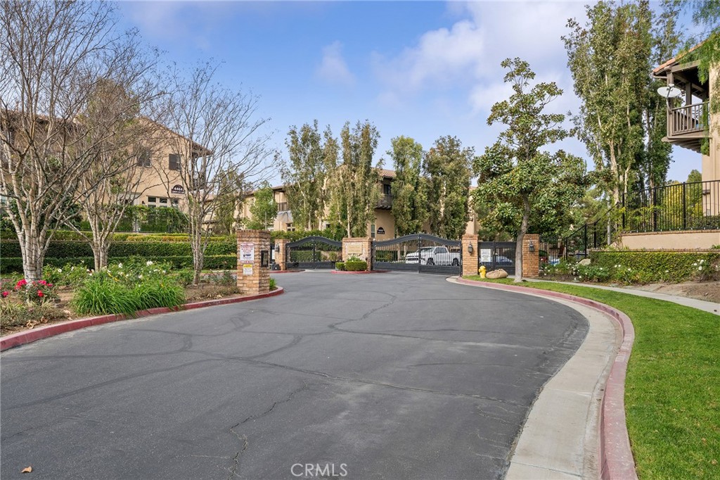 4457 Owens Street 101