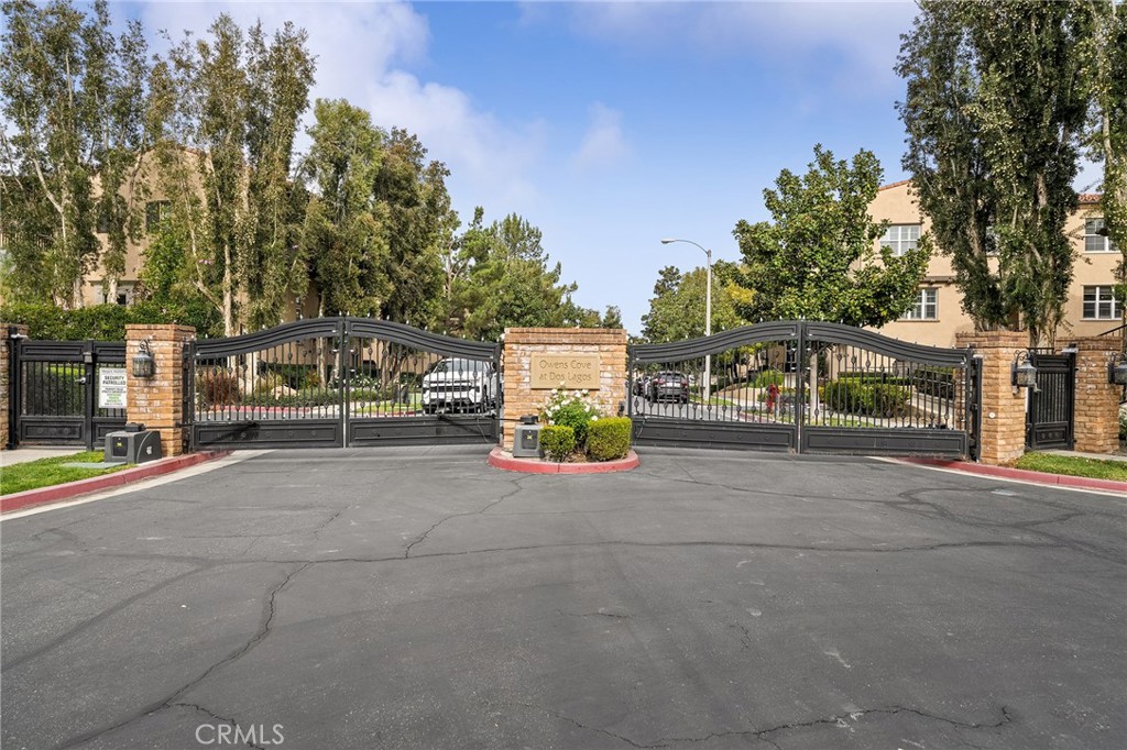 4457 Owens Street 101