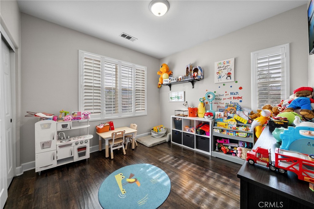 4457 Owens Street 101