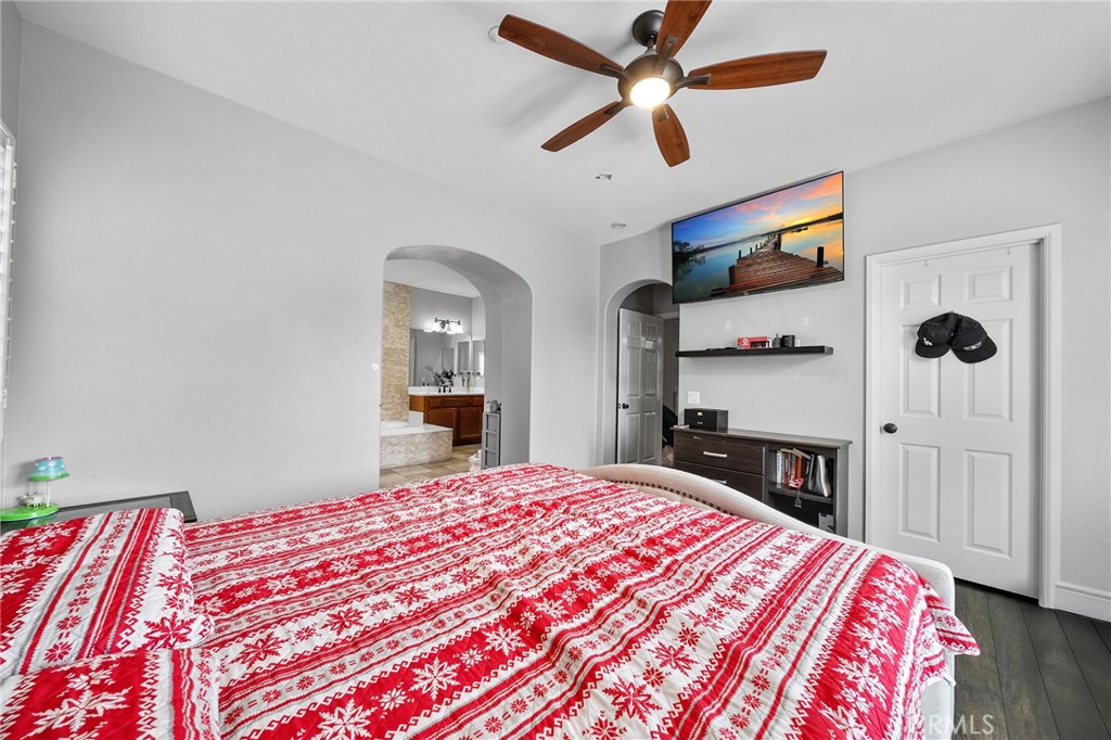 4457 Owens Street 101