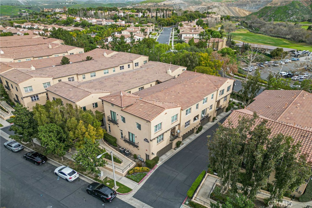 4457 Owens Street 101