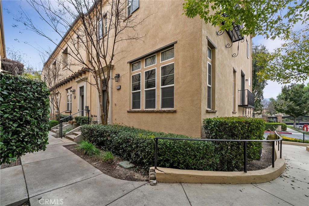 4457 Owens Street 101