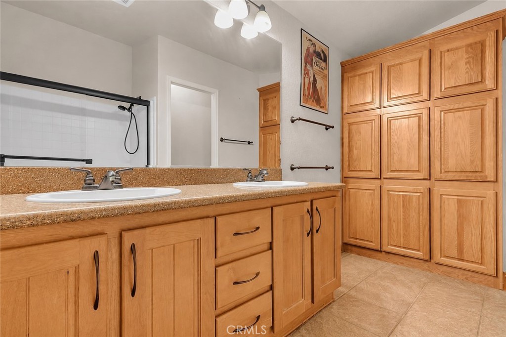 2851 Rolling Hills 203