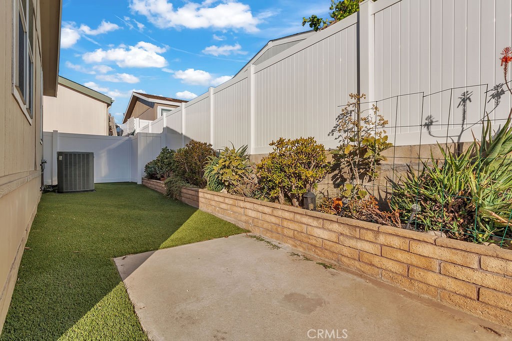 2851 Rolling Hills 203