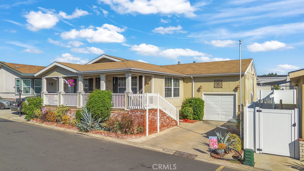 2851 Rolling Hills 203