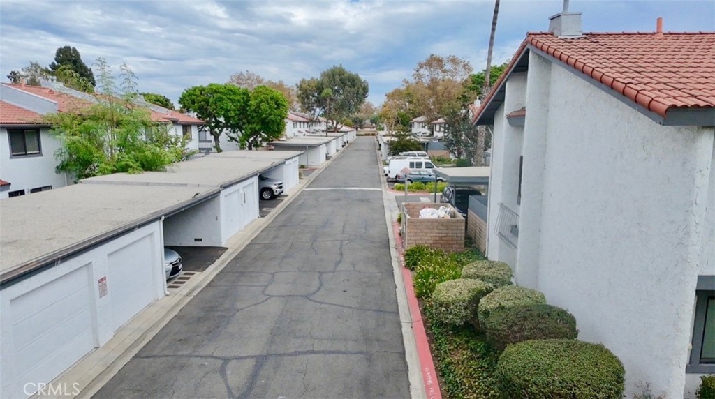 2000 W Palmyra Avenue 7