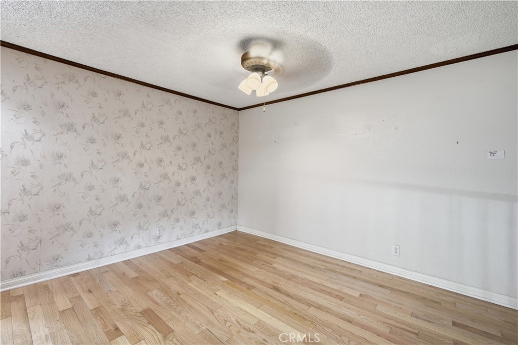 2000 W Palmyra Avenue 7