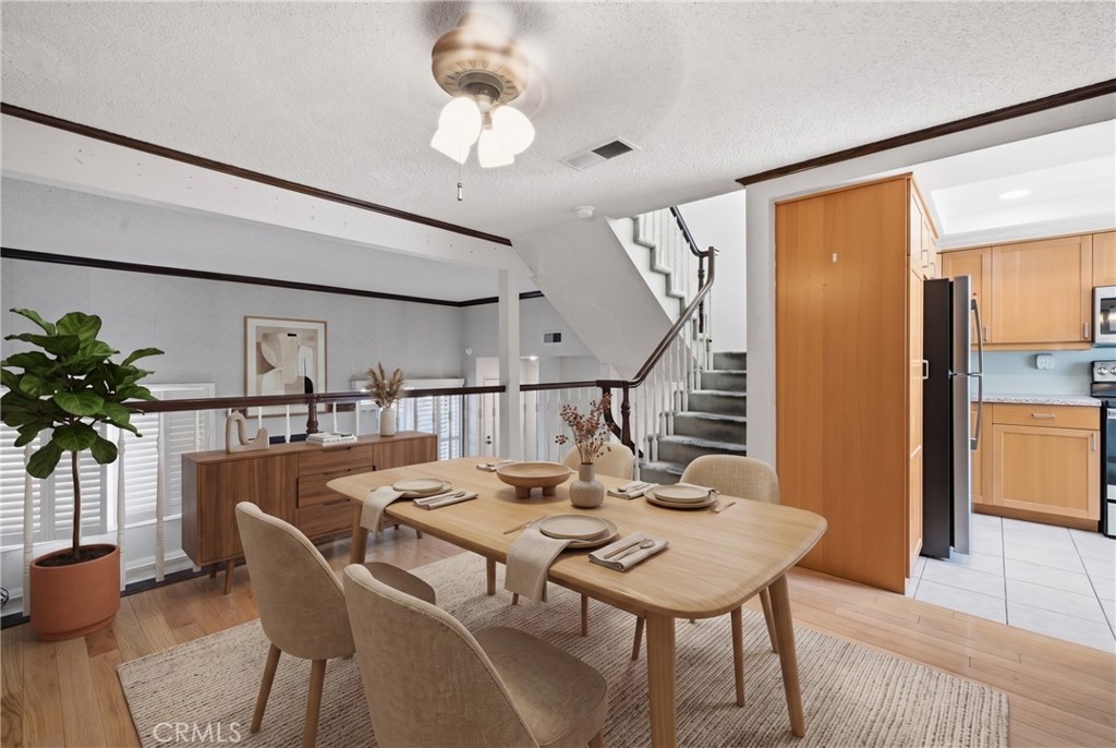 2000 W Palmyra Avenue 7