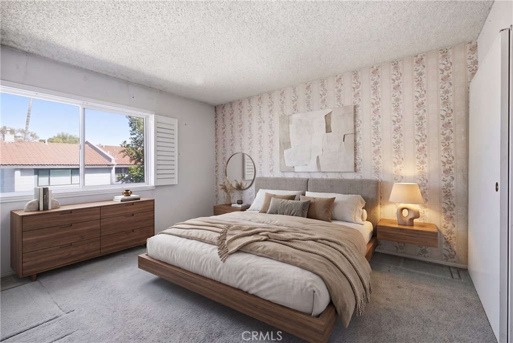 2000 W Palmyra Avenue 7