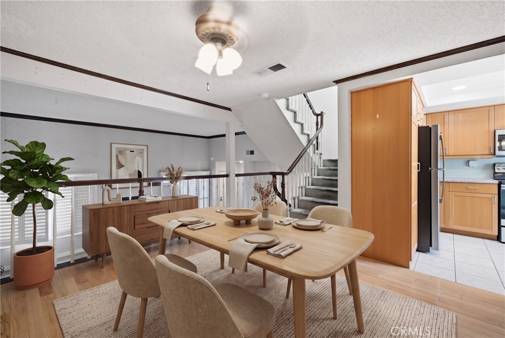2000 W Palmyra Avenue 7