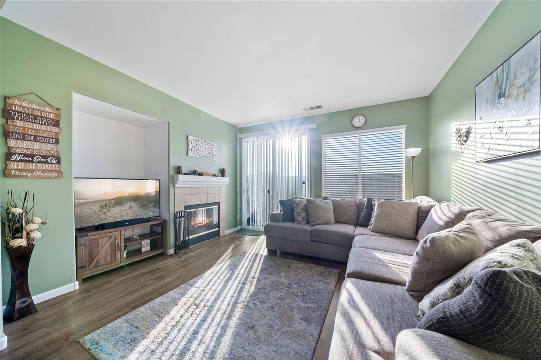 1896 Hawthorne Street