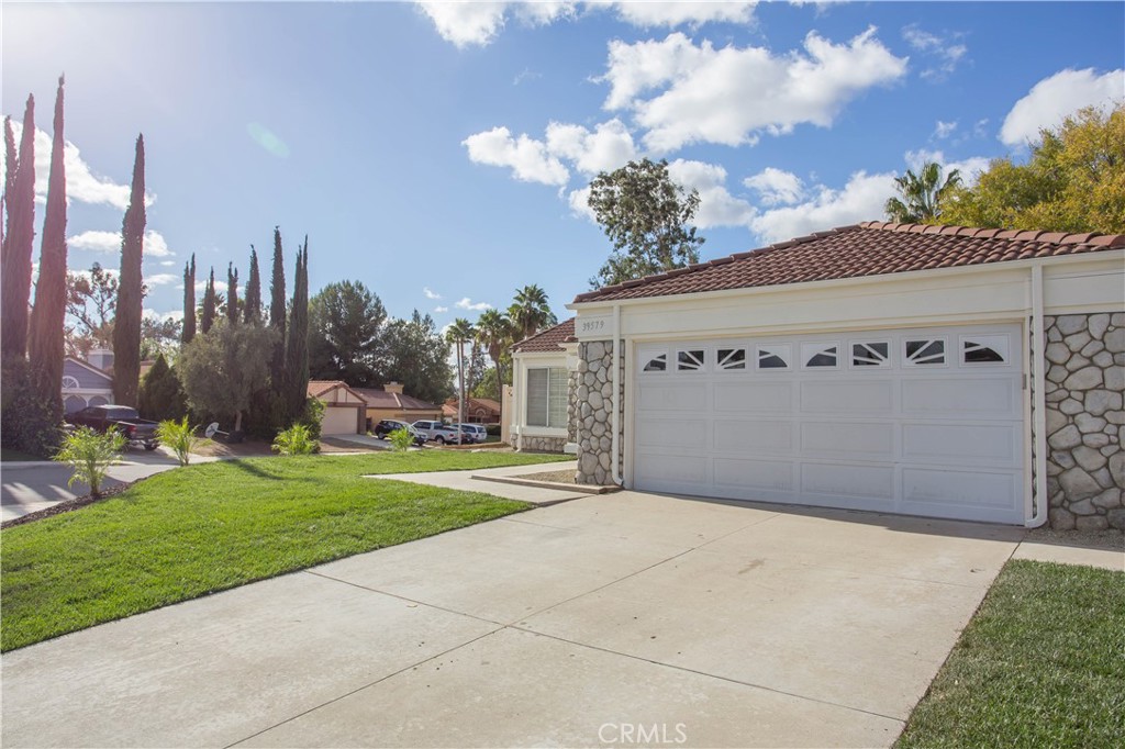 39579 Silverberry Court